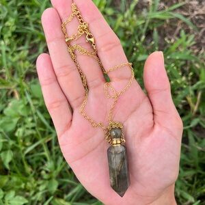 Labradorite poison necklace